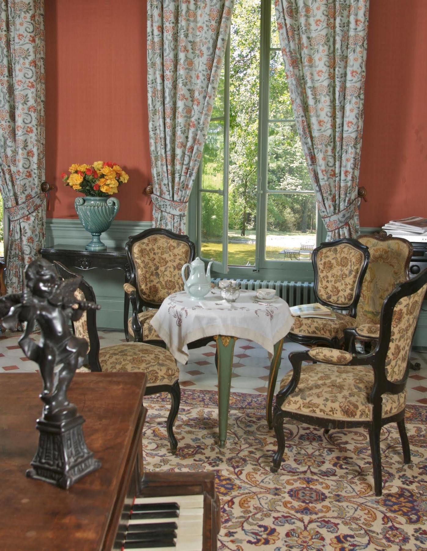 Chateau Juvenal Hotel Saint-Hippolyte-le-Graveyron Екстериор снимка